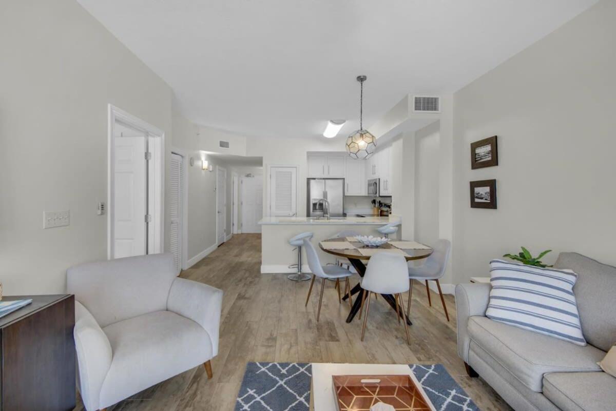 Brightly Furnished Beachfront Condominium By Brightwild Panama City Beach Bagian luar foto