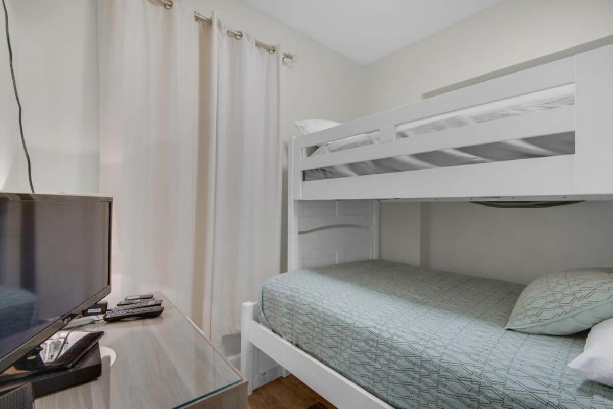 Brightly Furnished Beachfront Condominium By Brightwild Panama City Beach Bagian luar foto
